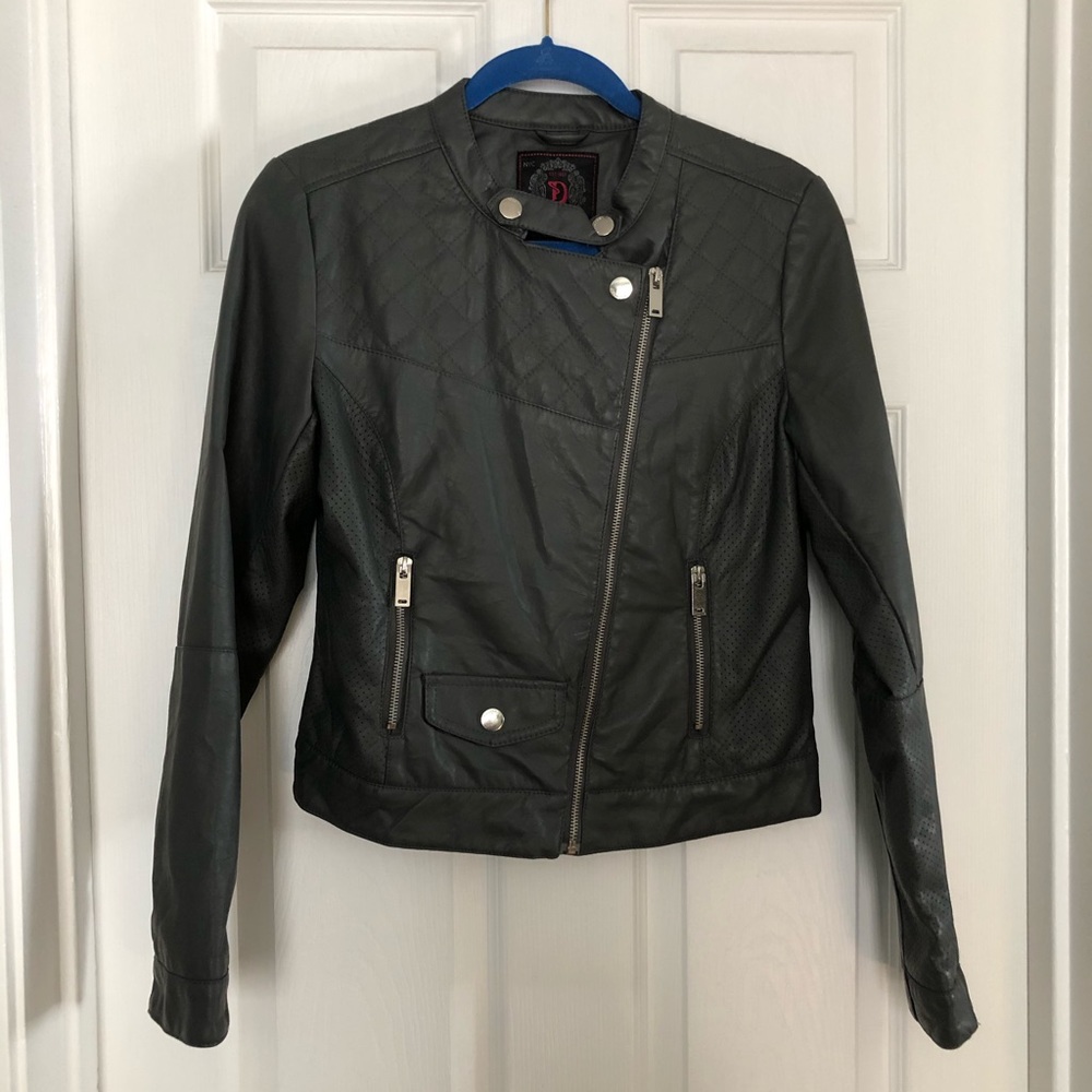 Dollhouse Gray faux leather moto jacket size M EUC